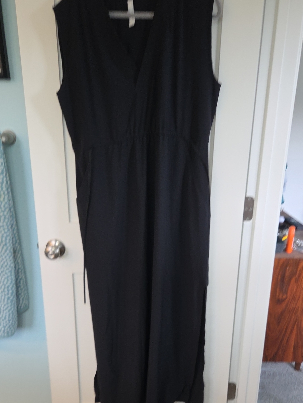 Athleta Black Sleeveless V-Neck Maxi Dress